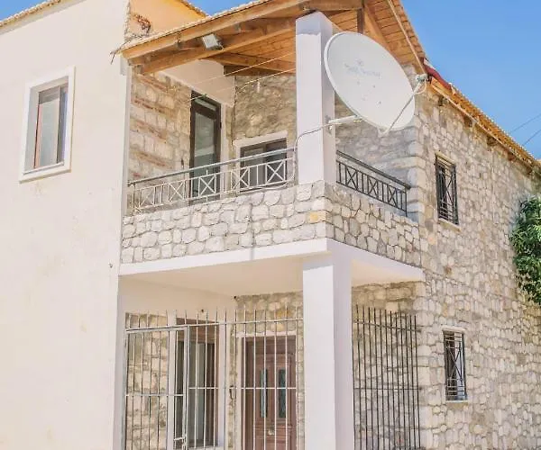 Villa Teatro Kato Rodini